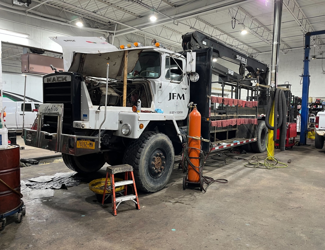 Mack flatbed truck repair